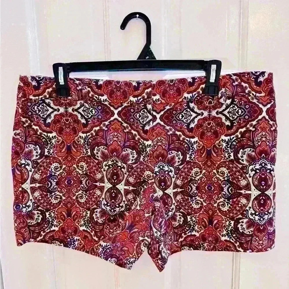 Kenar shorts, size 12, coral, red, blue, white. - Picture 4 of 9